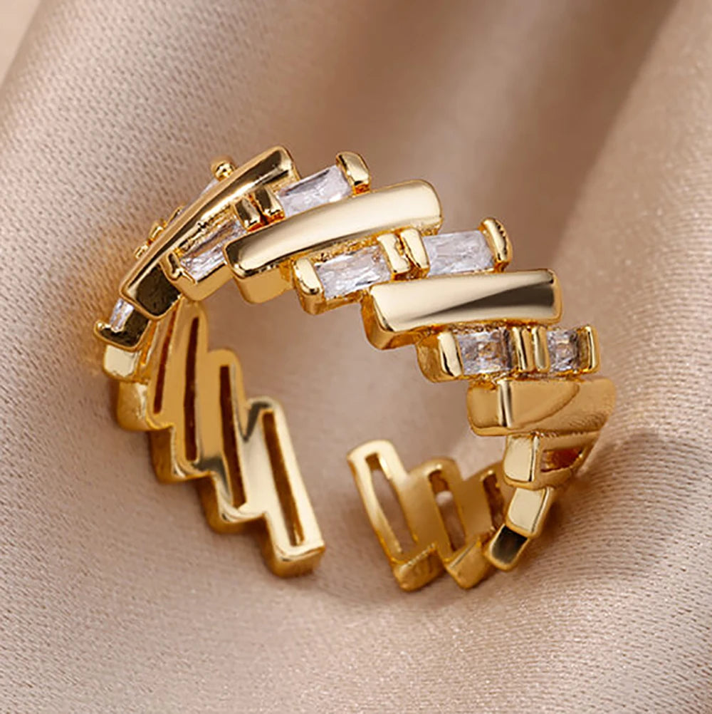 Velvet Celestial Zircon Ring 🌙