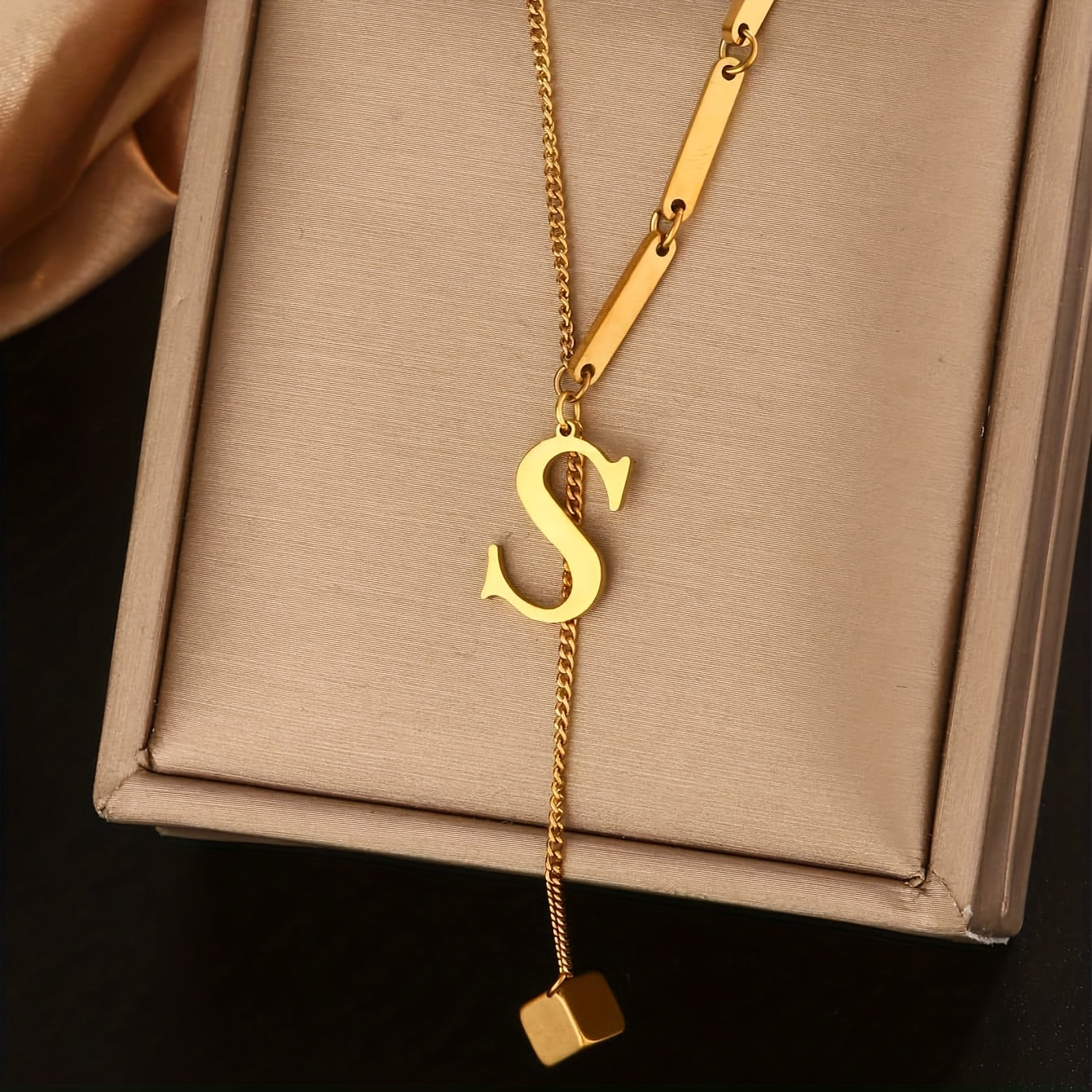 ✨VelvetSorelle Alphabet Lumière